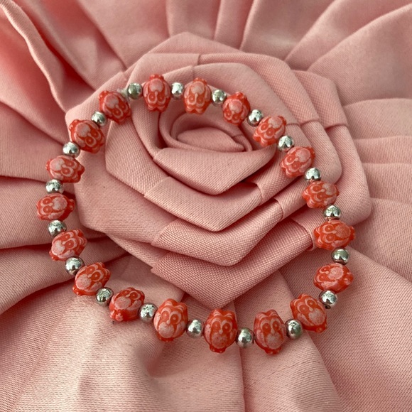 Jewelry - Silver and pink elasticized owl bead bracelet